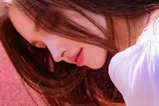 艺人欠款76万成老赖！演出时被法院堵门口强制执行立马嘴软求饶：不要拘留我